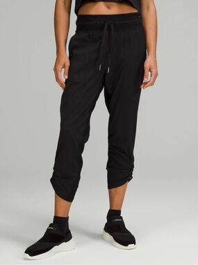 Lululemon Dance Studio Mid-Rise Crop 25”